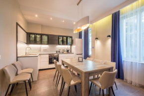 Cozy 3BR with Stylish Comfort and Chic Decor